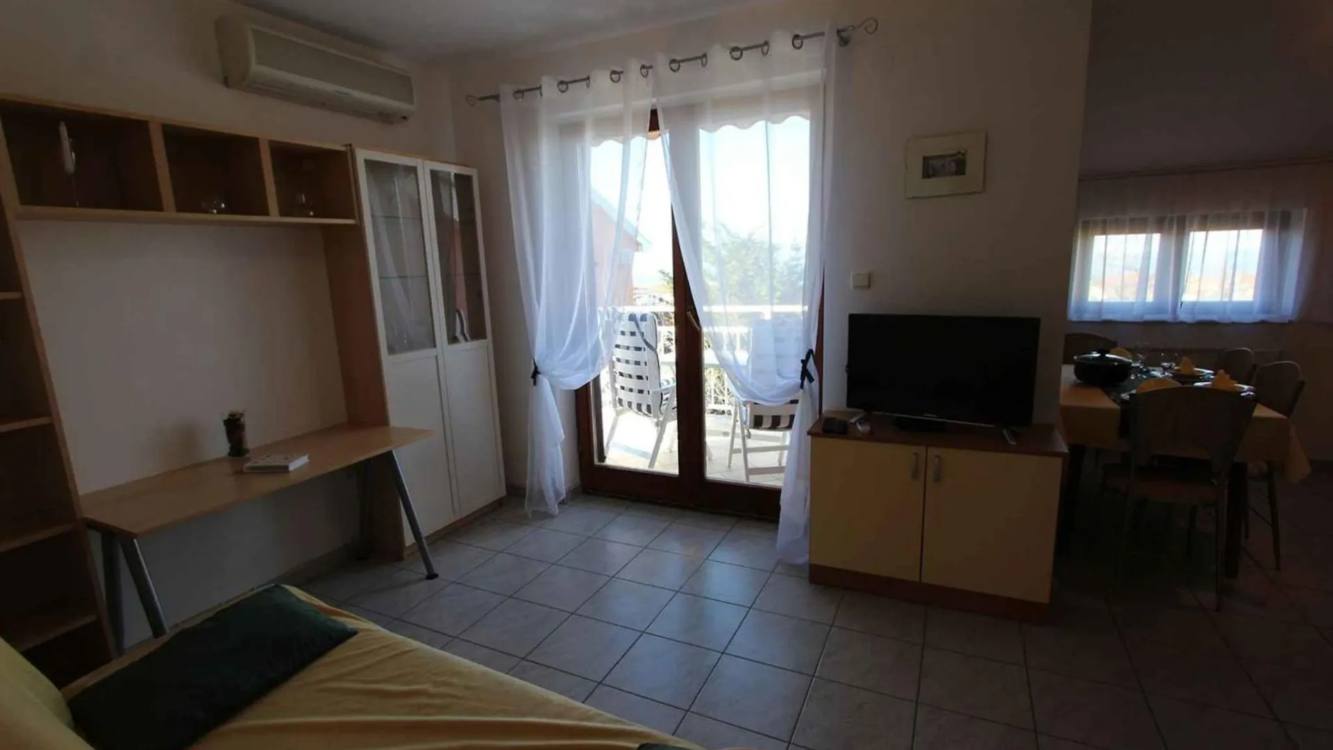 Apartment In Malinska - Insel Krk 53373 Croatia
