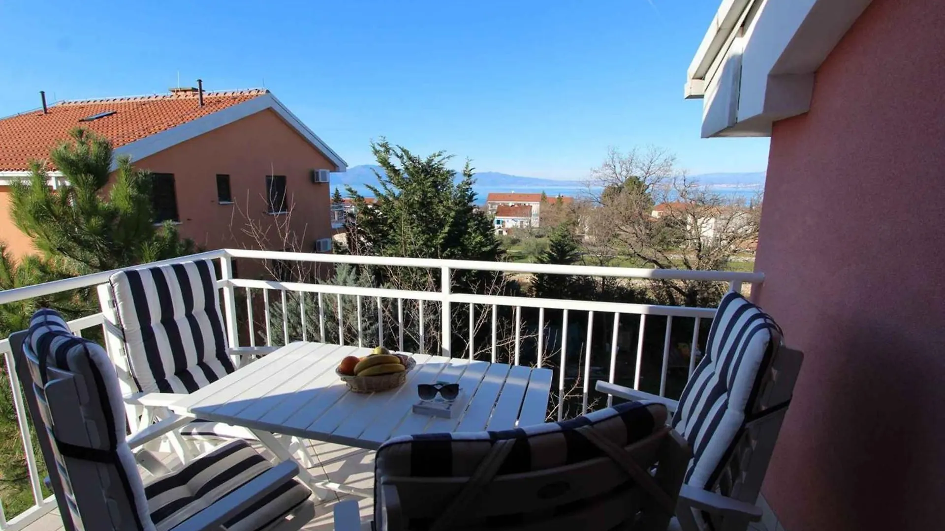 Apartment In Malinska - Insel Krk 53373